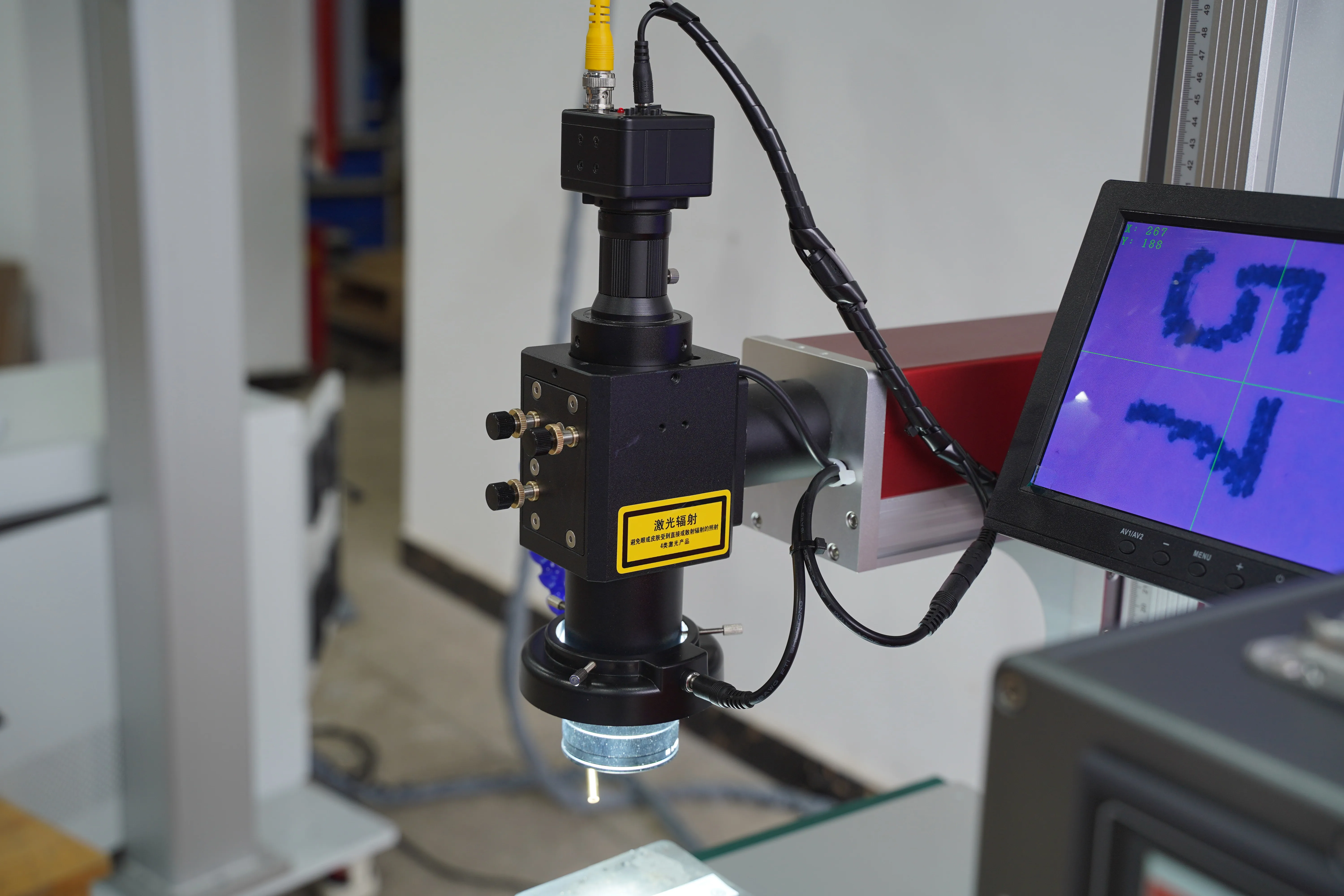 

The best-selling gold and silver jewelry repair welding machine 100W QCW laser BMK series is lightweight and easy to operate
