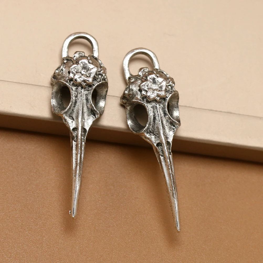 

15Pcs Mixed Bronze Skull Pendants Durable Jewelry DIY Gift for All Seasons Bird Head Skull Pendant