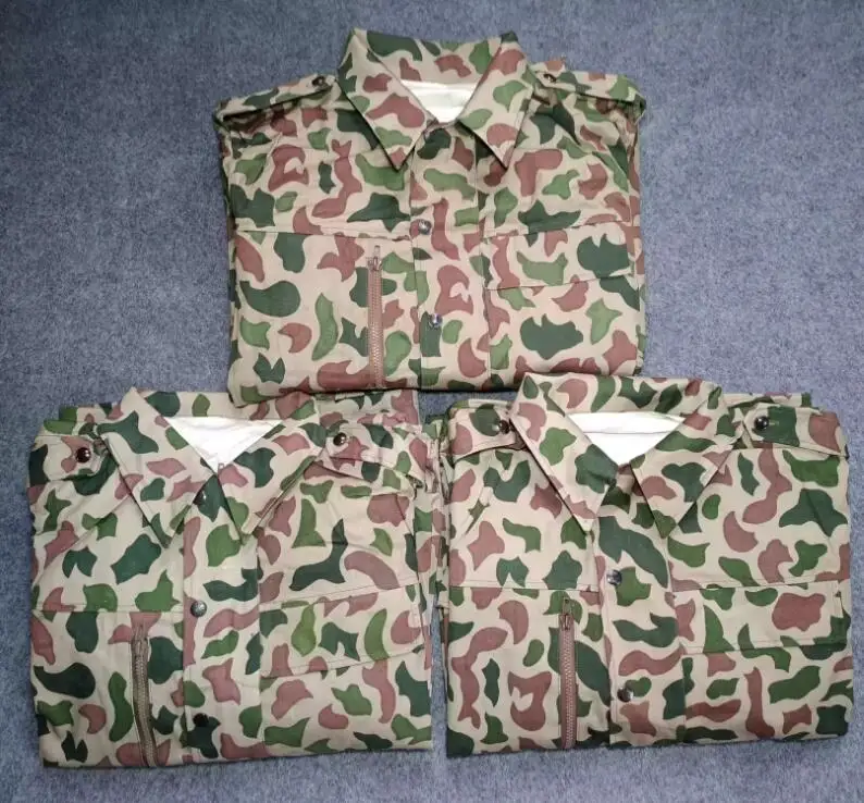 Roupas de camuflagem militar, jaqueta e calça vintage dos anos 90, inverno