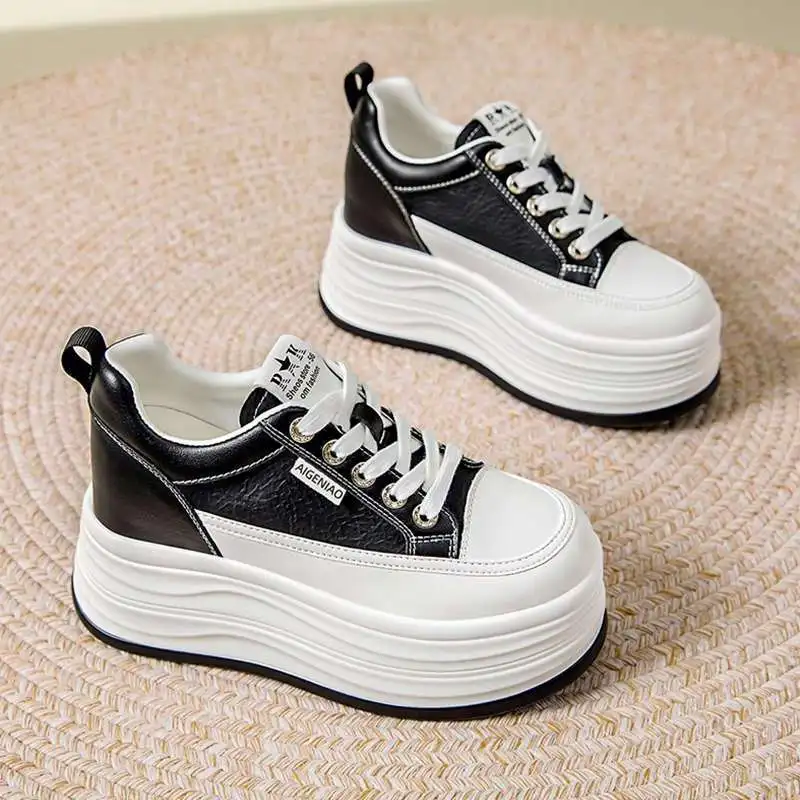

Lightweight White Chunky Sneakers Women's 2025 Autumn Petite Size 8cm Thick Sole Internal Height Boost Stylish