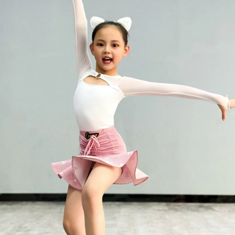 ملابس رقص لاتينية للفتيات تشاتشا سامبا ملابس المسرح للأطفال رومبا اللاتينية هدب بدلة الرقص الأبيض ارتداءها تنورة زرقاء Dancewear