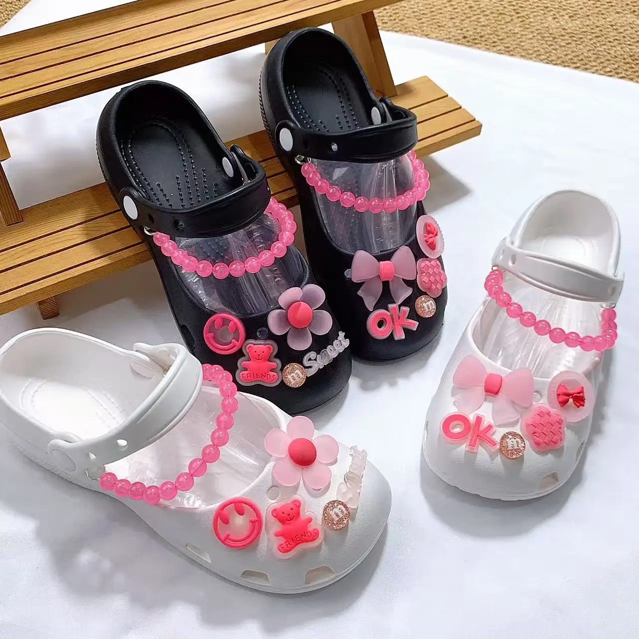 Women's Slippers, Women's Ballet Shoes, Girls' Beaded Chain Clogs, Pink Bow Bear Shoe Charms, DIY Decorations, Eva Garden Sandals