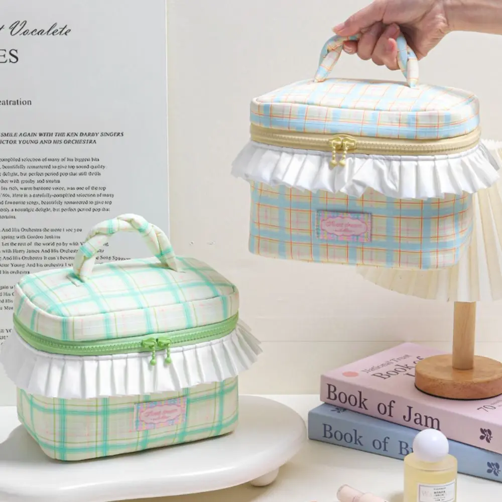 حقيبة مكياج حلوة ذات سعة كبيرة، حقيبة مستحضرات تجميل محمولة بسحاب، حقيبة تخزين متعددة الوظائف للسفر في الهواء الطلق