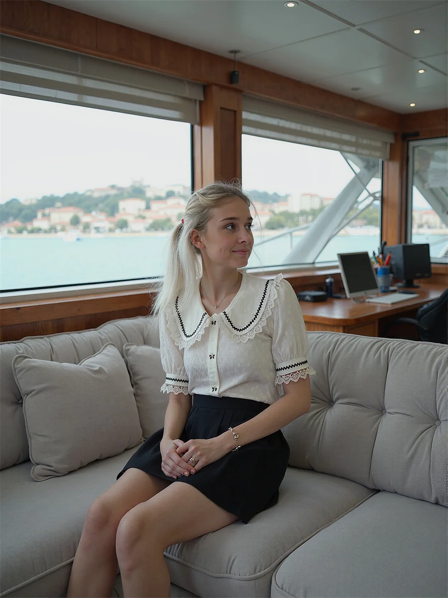 Süße Spitzenhemden Mädchen Blusen Kleidung für Frauen Winter abgeschnitten Western Ins lange Größen Single Rimming Minority gepolstert integriert