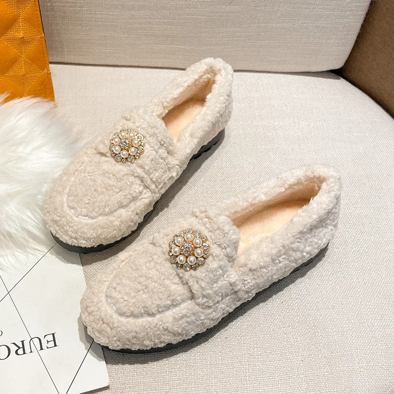 Winter High Quality Lamb Wool Keep Warm Women's Shoes Pearl Flowers Slip-on Loafers Solid Color Fluffy Flat Women Casual Shoes