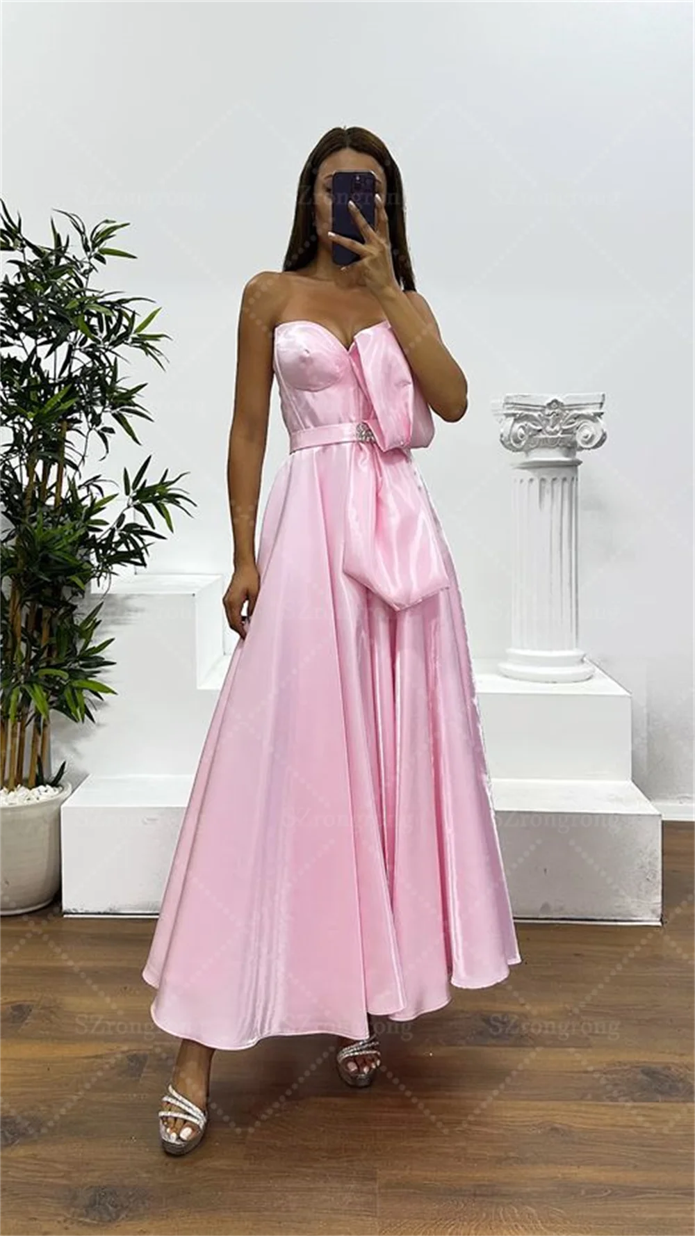 Vestido de noche drapeado con cuello de corazón de princesa hecho a medida, corte en A, largo hasta el té, vestido de fiesta de graduación sin espalda fruncido con lazo