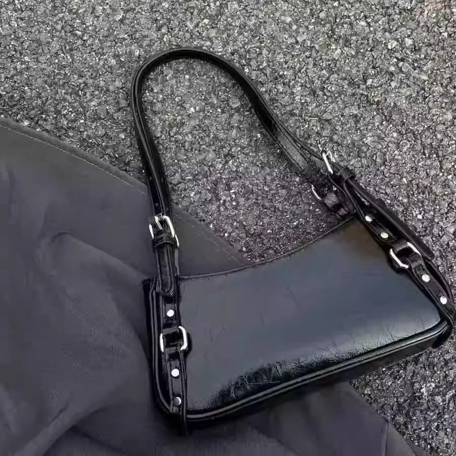 

Fashion Rivet Shoulder Bag Casual Small Studded Underarm Bags for Women Handbags PU Leather Phone Flap Purses NEW Pouch Clutch