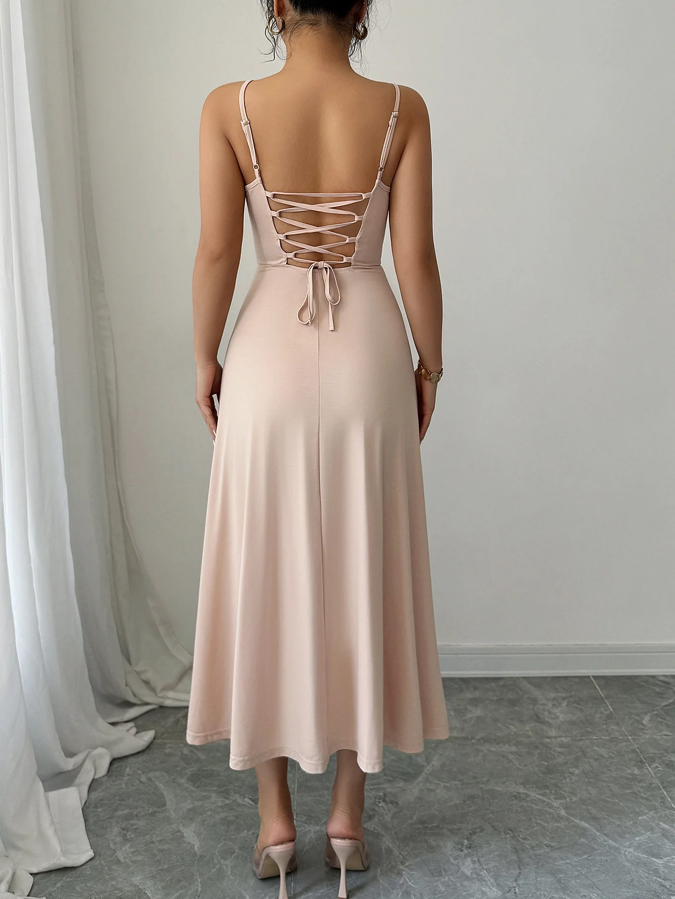 

Women's Clothing Summer 2025 Elegant Temperament Small Suspender Waist Long Dress Simple Commuting Style Casual Retro Dress