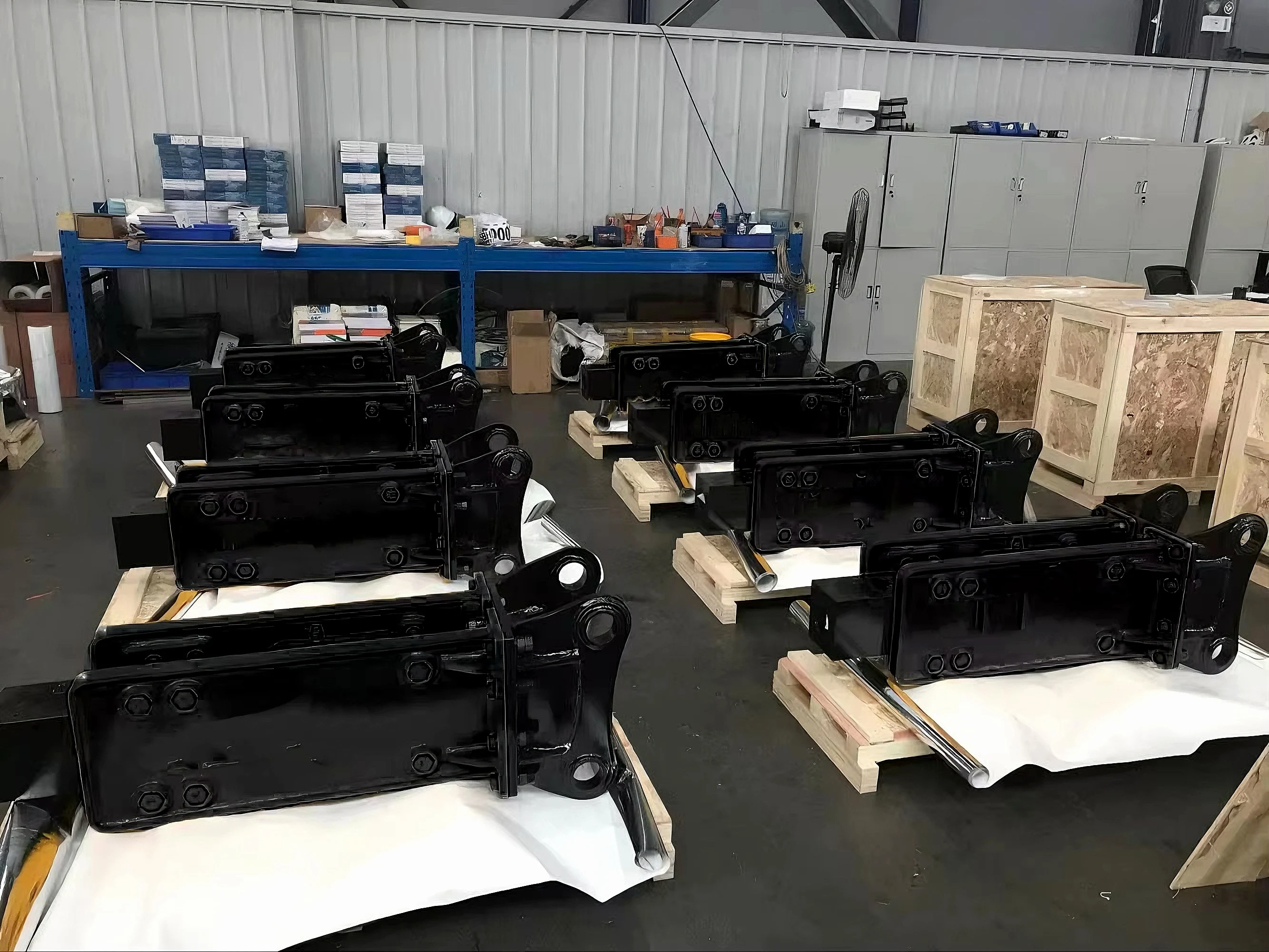 كسارة هيدروليكية عالية الكفاءة HB40G HB50G مطرقة جاك تفكيك جديدة لآلات الهندسة الأساسية لمنجم الحفارة 38-50