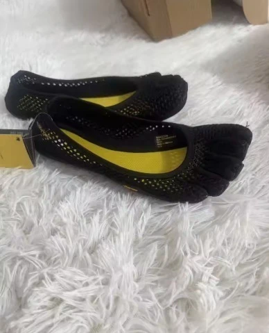 Five Toe Shoes Women Yoga Pilates Barefoot Training Non Slip Fitness Shoe Box Fast Shipping