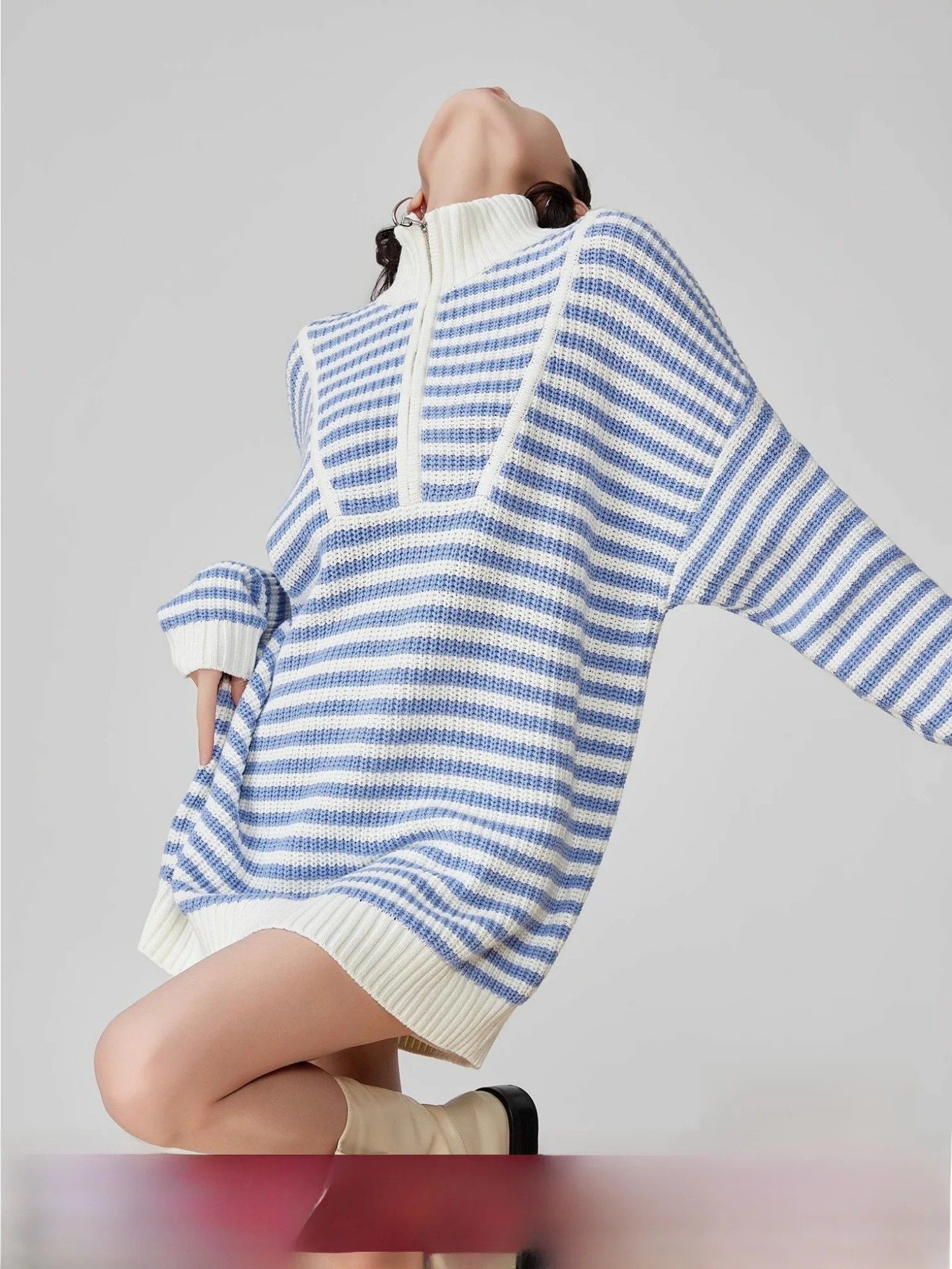 

Loose Women's Blue Striped Zipper f High Collar Knitted Sweater Spring 2025 New Sle Casual Comfortable Polyester Fiber