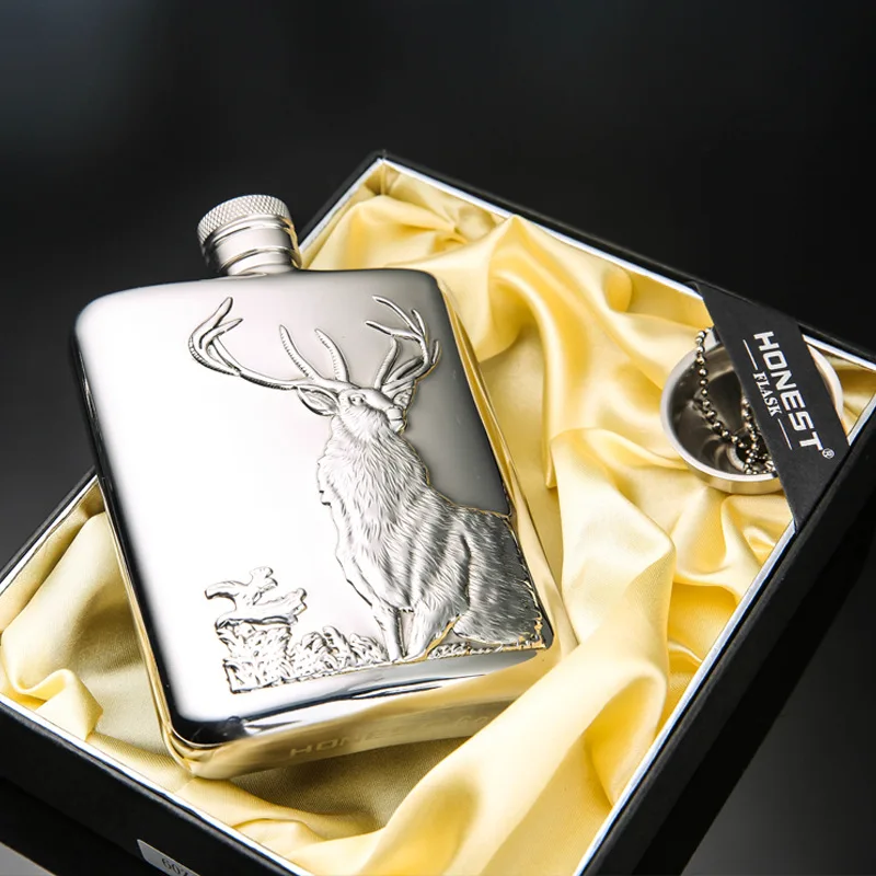 

Premium Metal Hip Flask with Funnel﻿，6OZ Whisky Flask with Exquisite Relief Pattern Vodka Liquor Bottle Suitable As Gift for Men