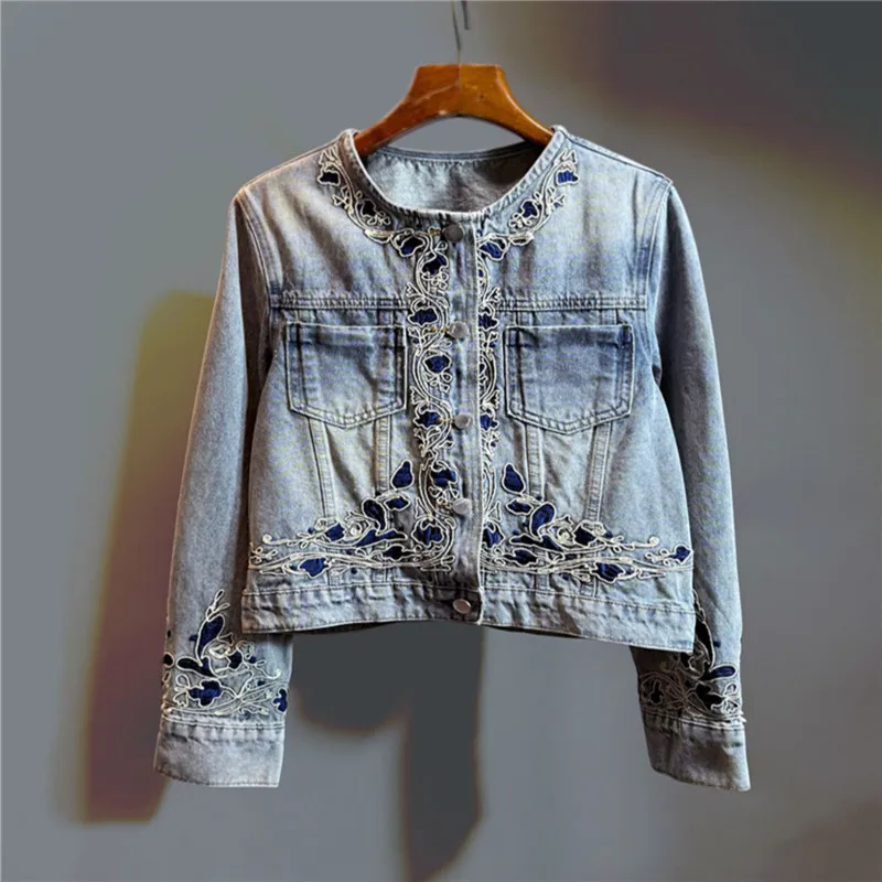 

Korean Loose Vintage Embroidery Light Blue Denim Jacket Women Short Cowboy Coat Big Pocket Round Neck Long Sleeve Jeans Jackets