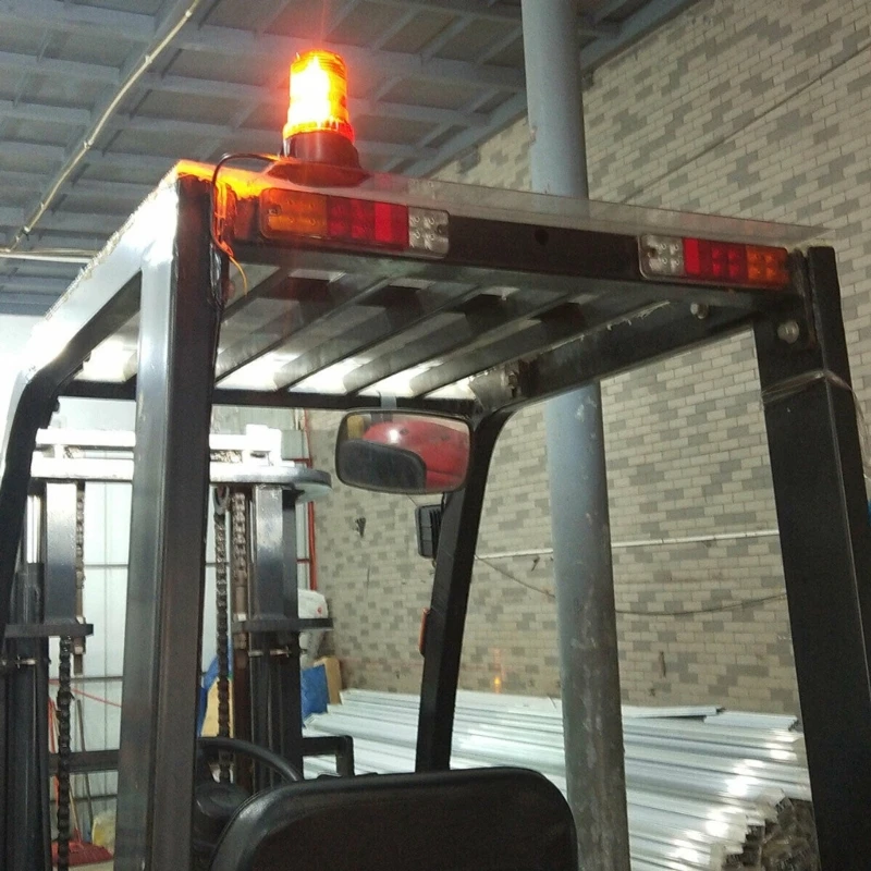 Solar betriebene LED Warning Light Road Verkehrs Barriere Blinklampe Bester Verkauf