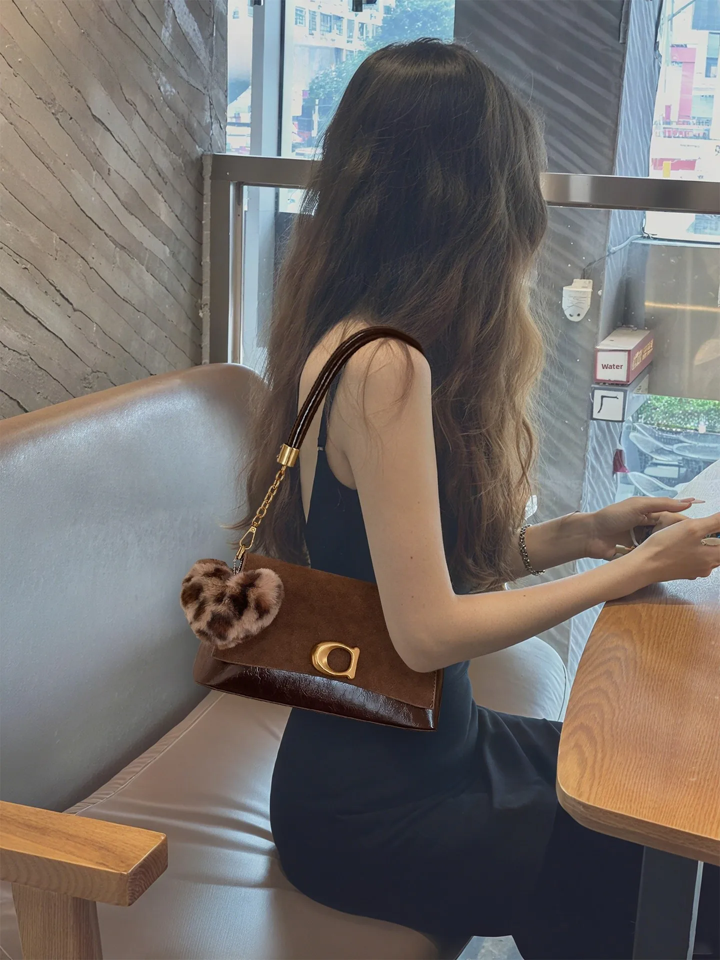 cafe-brown-french-bread-shoulder-bag-women's-new-2026-high-end-luxury-small-luxury-high-quality-single-shoulder-bag