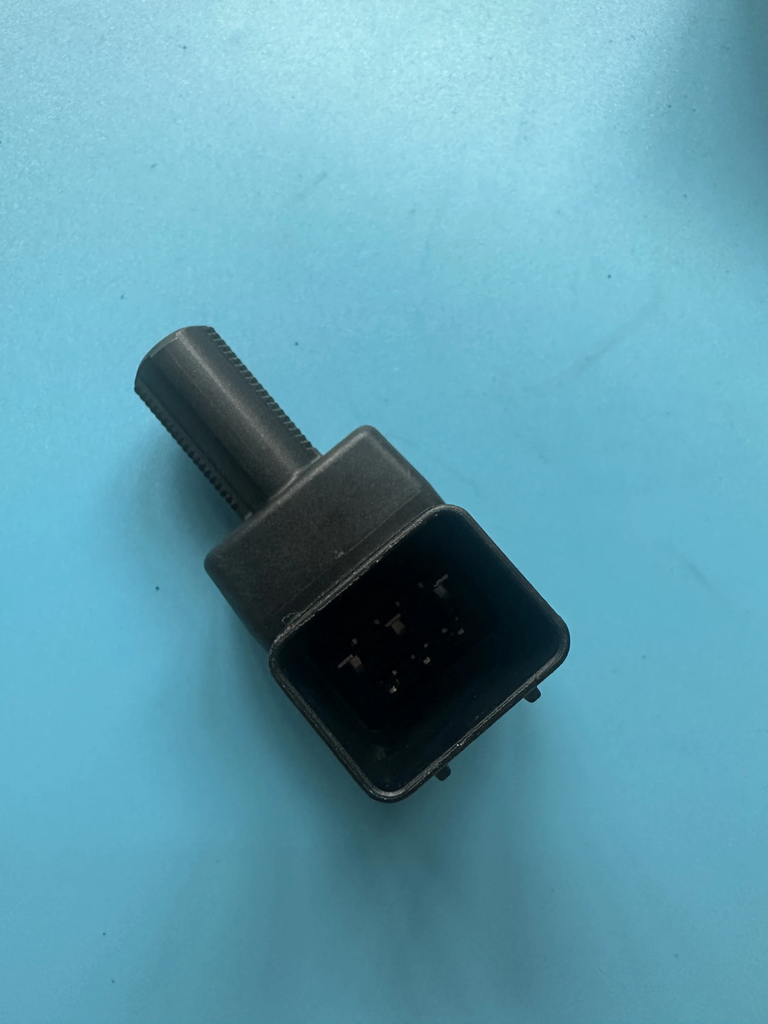 مفتاح ضوء الفرامل الأصلي 8571035000 لسيارة سانج يونج تيفولي/XLV