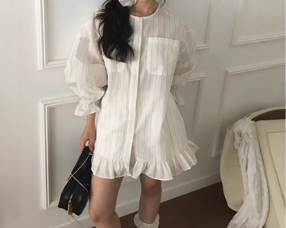 

2026 Spring Casual Design Fungus Edge Big Pocket Striped Shirt Women