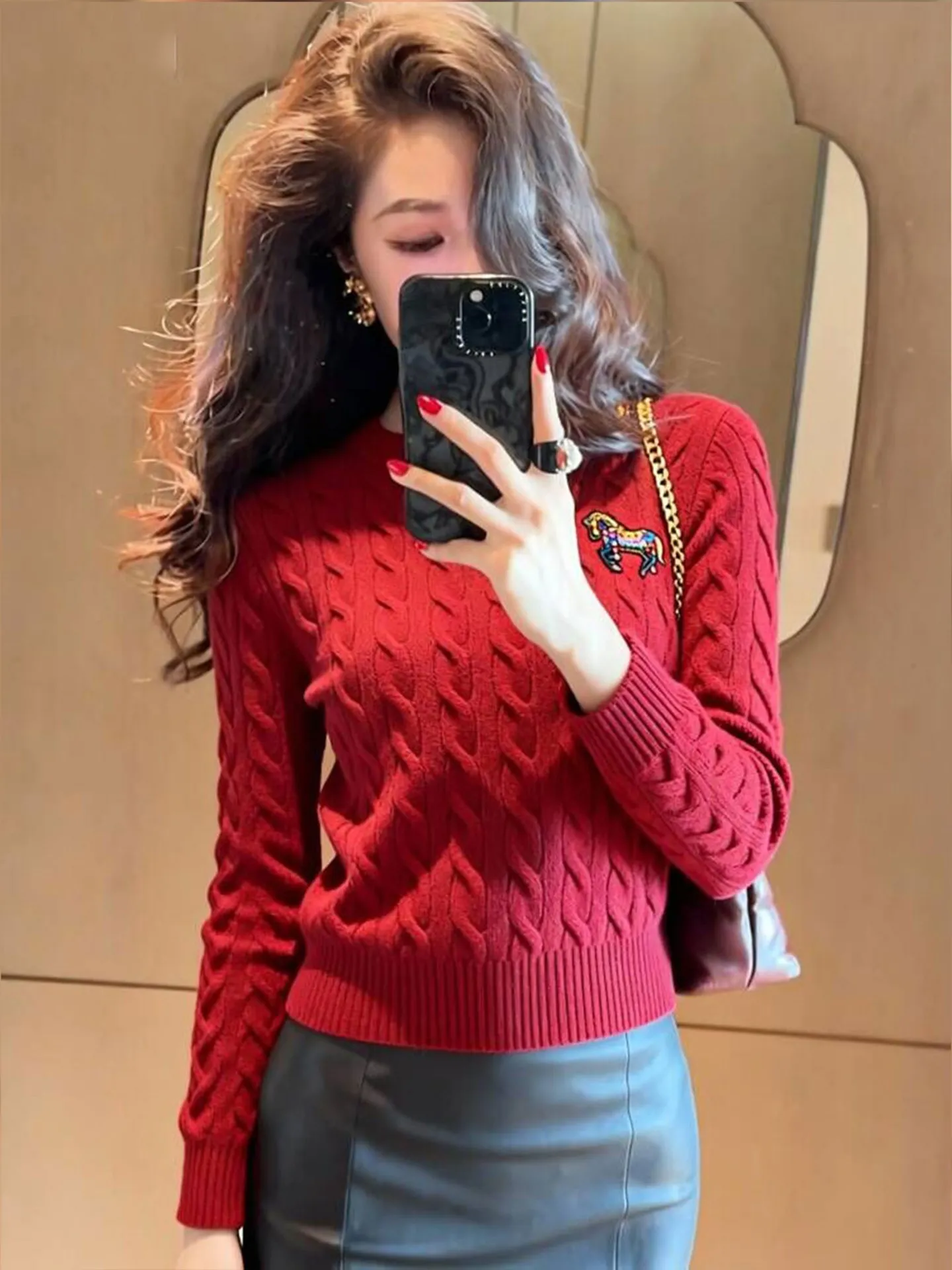 

Elegant Red Knitted Sweater Women's Winter Fashion Slimming Spiral Design round Neck Long Sleeve Commute Style Korean Loose Fit