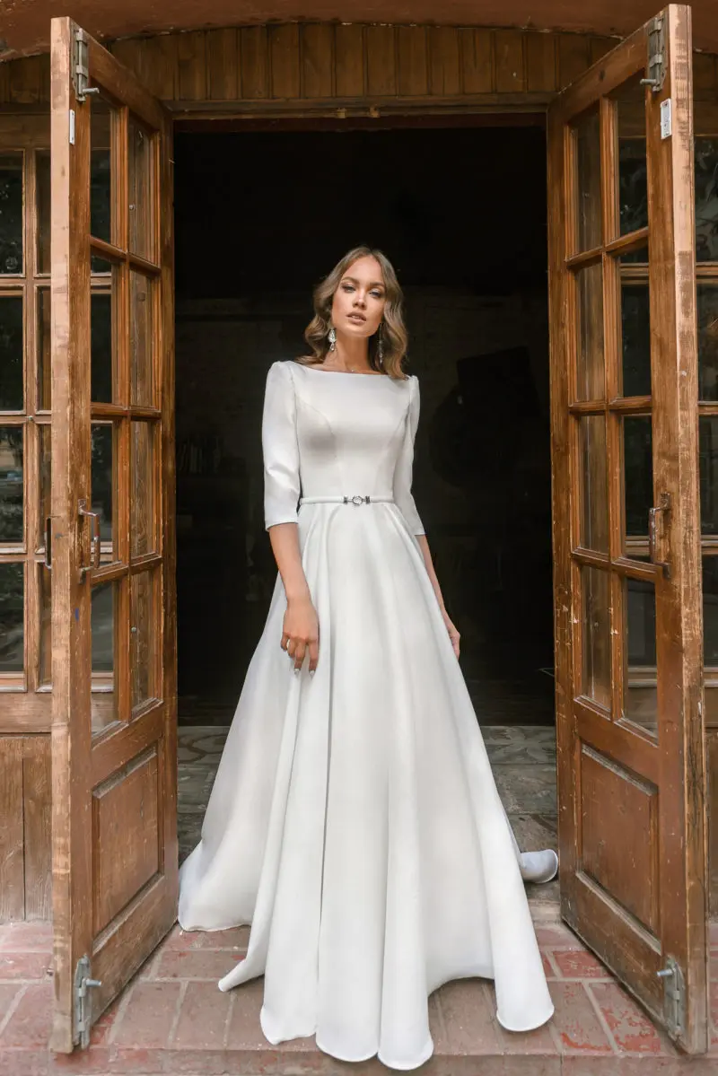 Elegantes Satin Brautkleid Langarm Satin Brautkleider mit Gürtel A-Linie anpassen, um Boden länge charmant 2024 zu messen