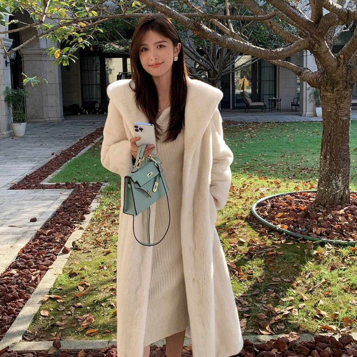 

Women Faux Fur Coat 2023 Long Hooded Jacket Imitation Mink Fur Thick Warm Plush Outerwear Elegant Winter Fashion Tops