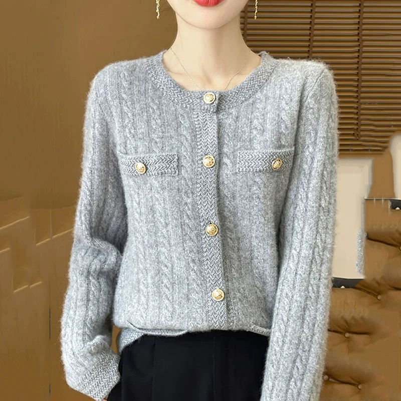 Loose Thick Cardigan Sweater Women's O-Neck Base Shirt Exquisite Diamond Buckle Stereo Twists Knitted Jacket Lady 2024Autumn New