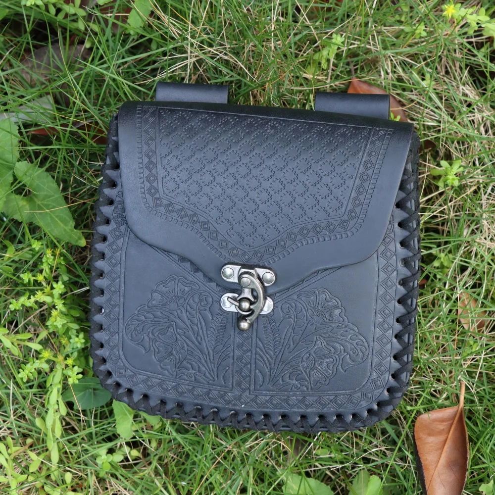 Medieval Leather Pack Bag Portable Wallet Vintage Embossed Waist Bag for Fantasy Event Cosplay Party