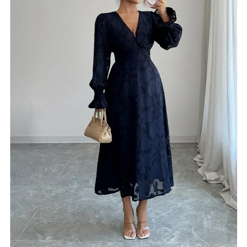

2025 Autumn-Winter Elegant Style Deep V Lace Long-Sleeved Dress