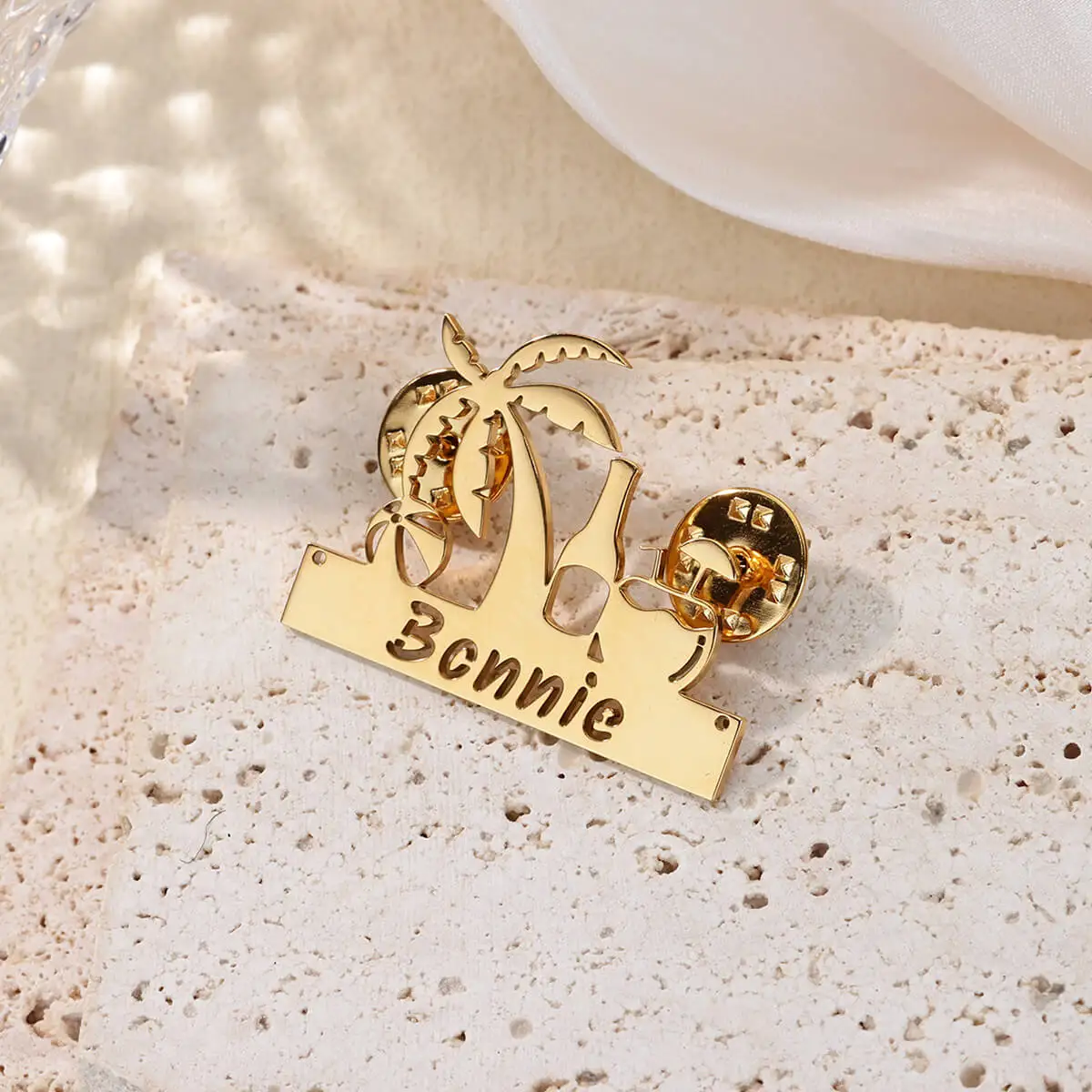 

Custom Name Brooch For Women Men Stainless Steel Gold Color Coconut Tree Hawaii Vacation Beach Jewelry Personalized Brooch