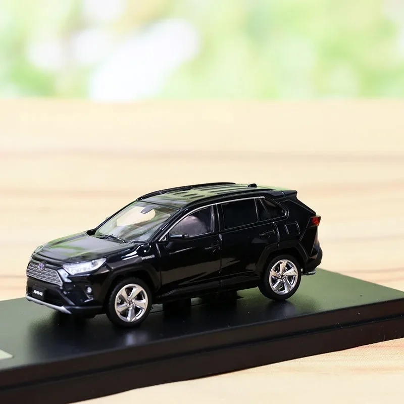 LCD 1:64 Scale RAV4 Hybrid Alloy Car Model Collection Ornament