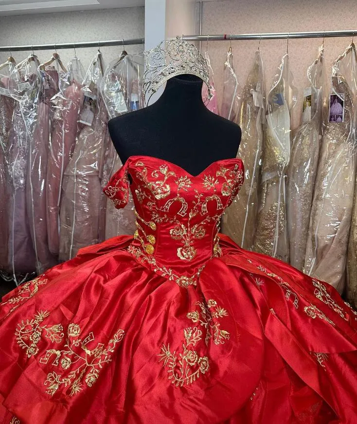 Księżniczka czerwona suknia balowa Quinceanera sukienki 2024 haft aplikacje koraliki słodkie 16 sukienka Vestidos De 15 Anos sznurowane