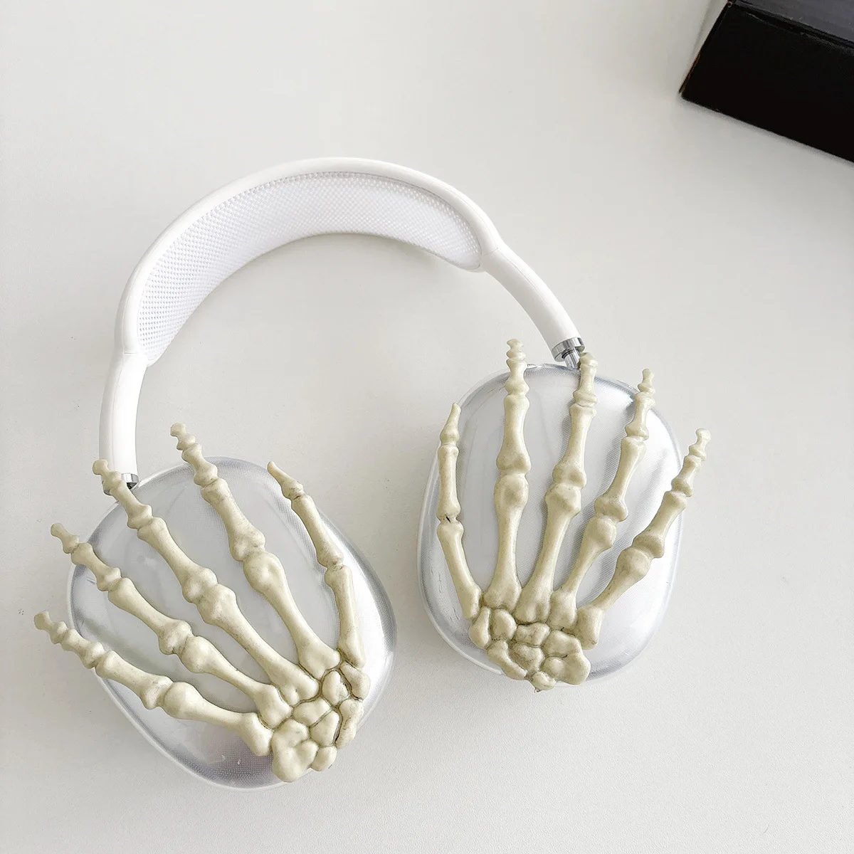 Cute 3D Funny Skeleton Hand Halloween Gift Protective Case For Apple Airpods Max Earphone Case Clear Headphone For Airpods Max