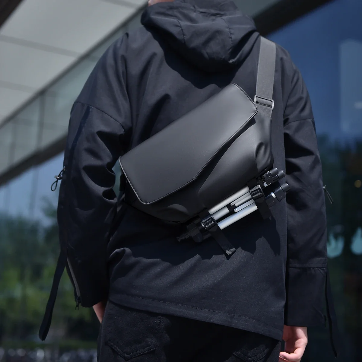 Newest Popular Men Cool Leisure Business Crossbody Chest Bags For Work High Capacity Boys Handbags Large Pockets For Shopping