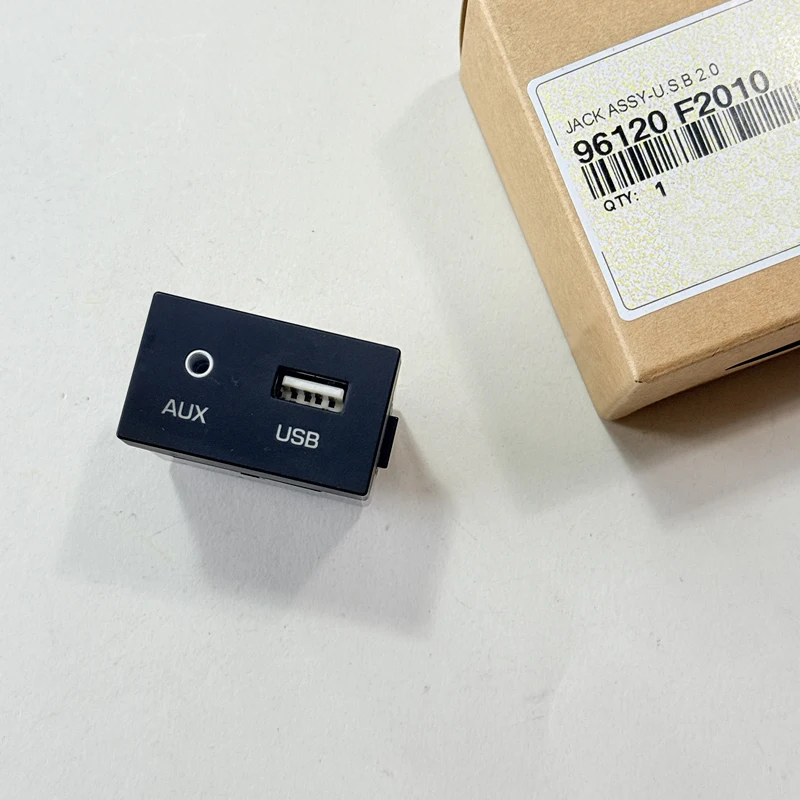 Brand New For Hyundai Elantra AD 2016-2017 USB AUX Jack Assembly OEM 96120F2010 96120-F2010