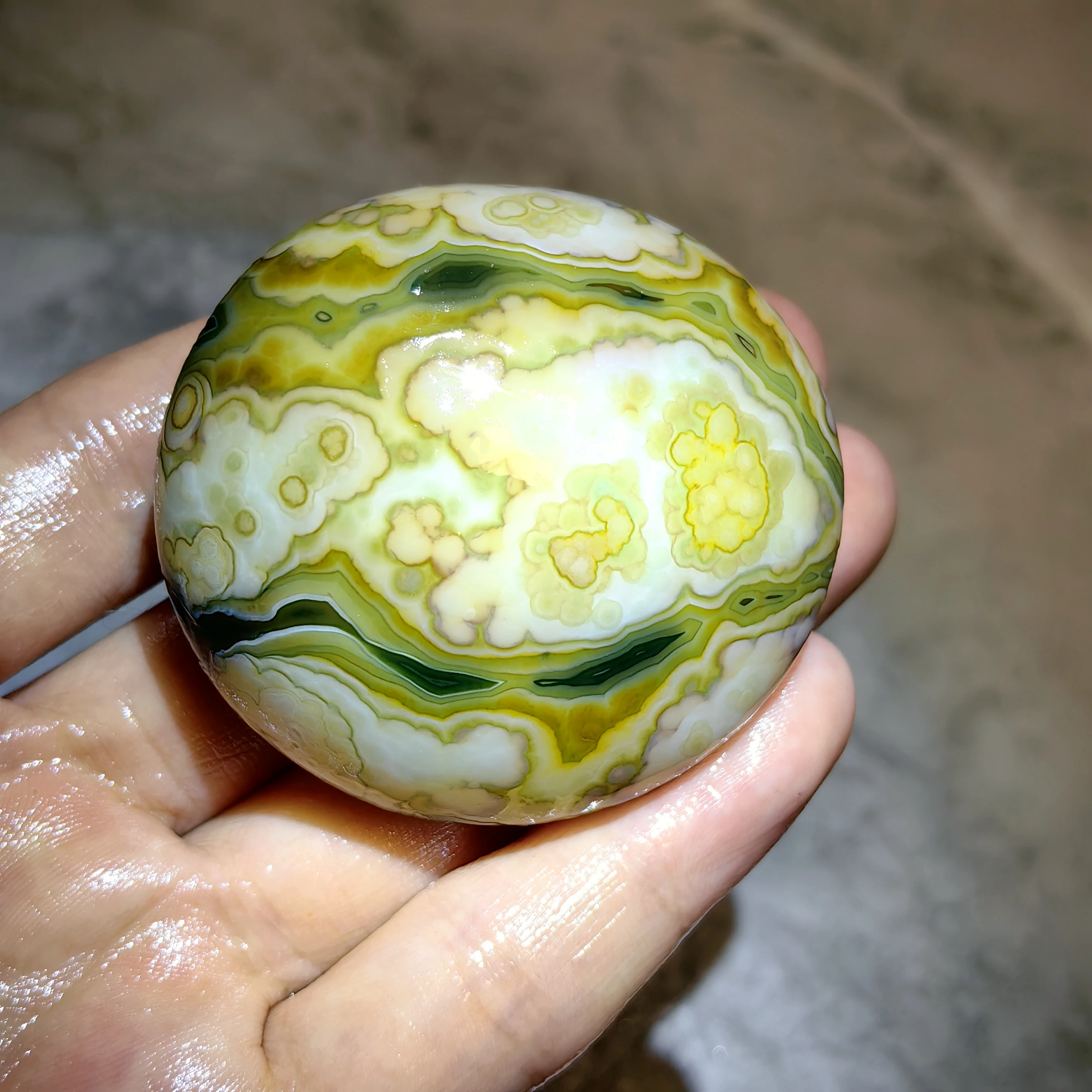 Unique Flower Eye Agate Oval Gemstone Natural Banding Mineral Specimen Handheld Ornament Desktop Decoration Art Collection