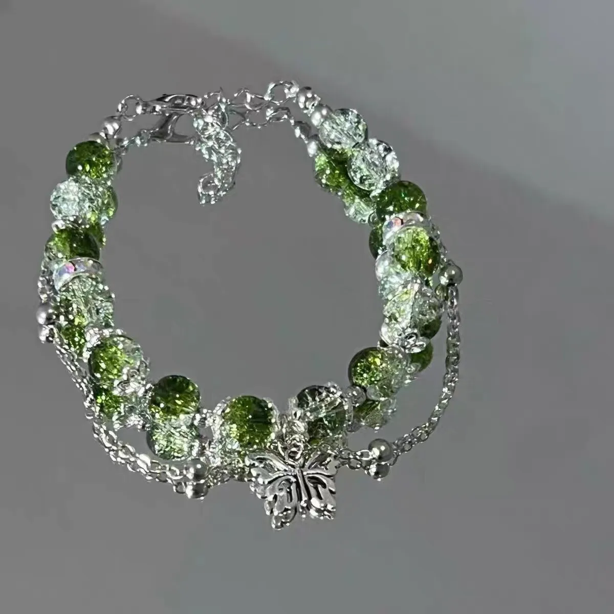 Nischen-Design Super Feenhaftes Schmetterlingsarmband für Damen, Süßes Grünes Perlen-Quasten-Kettenarmband, Elastisches Armband, Exquisiter Partyschmuck – Detail 4