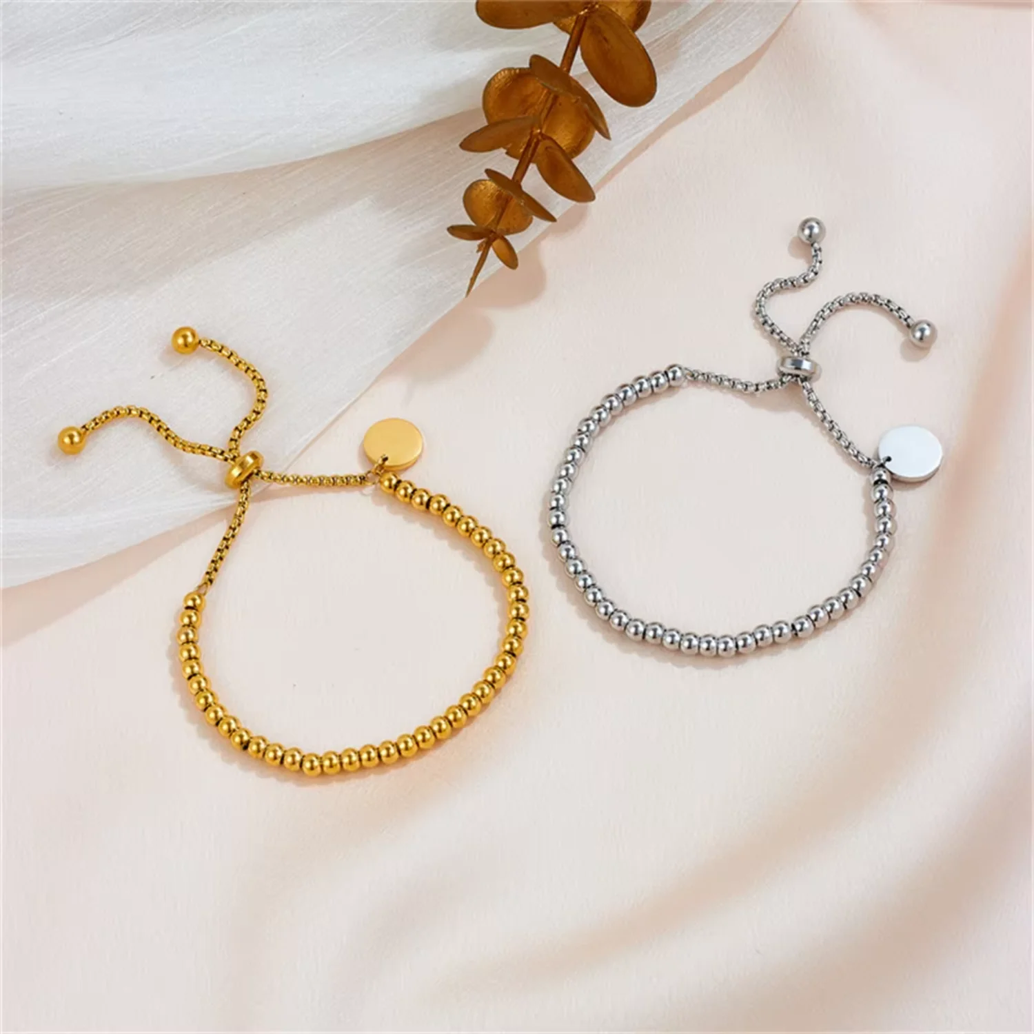 Damen-Armband aus 18 Karat vergoldetem Edelstahl mit Perlen, verstellbares Push-Pull-Armband, Modeschmuck