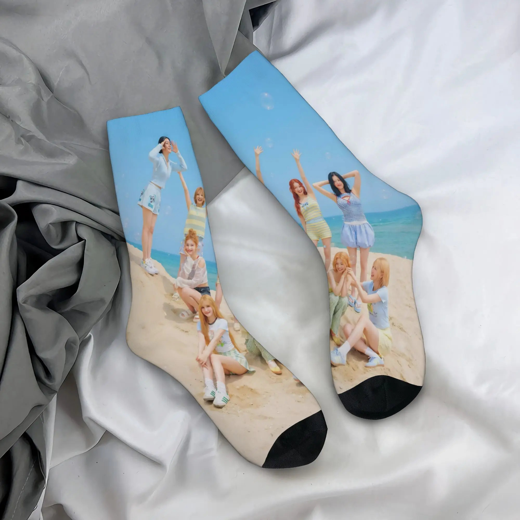 Novelty  Men Women Socks Hearts2Hearts kpop girls group Merchandise Soft  Sport Dress Socks All Seasons
