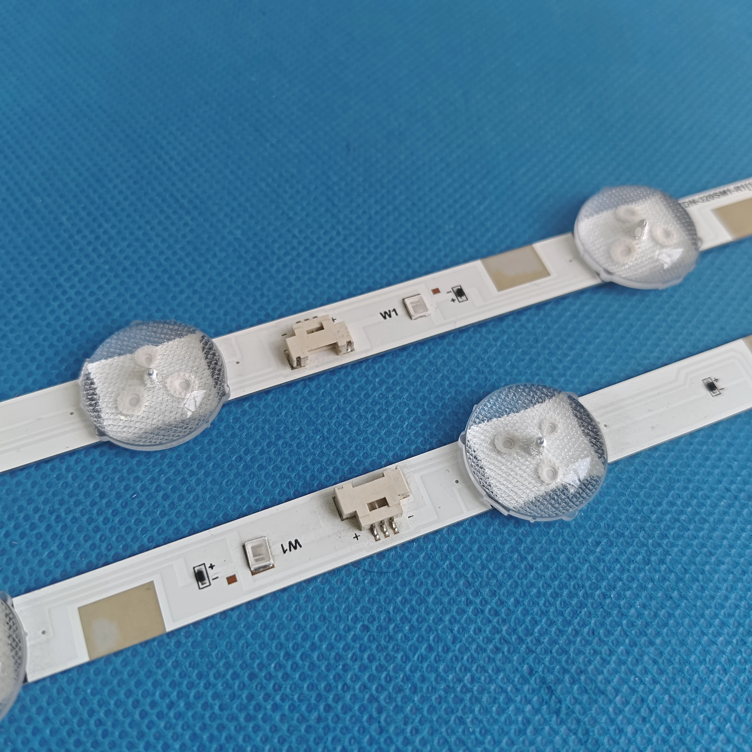 LED strip For v7dn-320sm1-r1 LM41-00420A BN96-43667A UE32M5000 UE32M5075 UE32M5005 UE32M5002 UE32M5000AK UN32M5300 UN32M5300AF