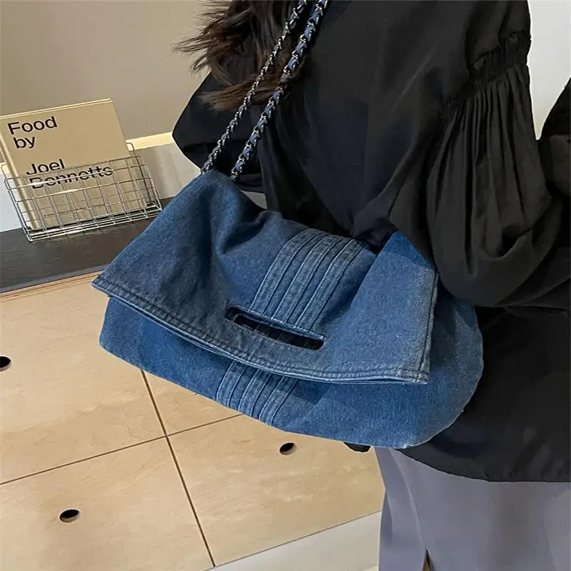 

Casual Denim oulder Bag Women's Large Capaci Slant Cross Commuter Bag Chain Tote Bag Faionable New 2025 Youth Sle