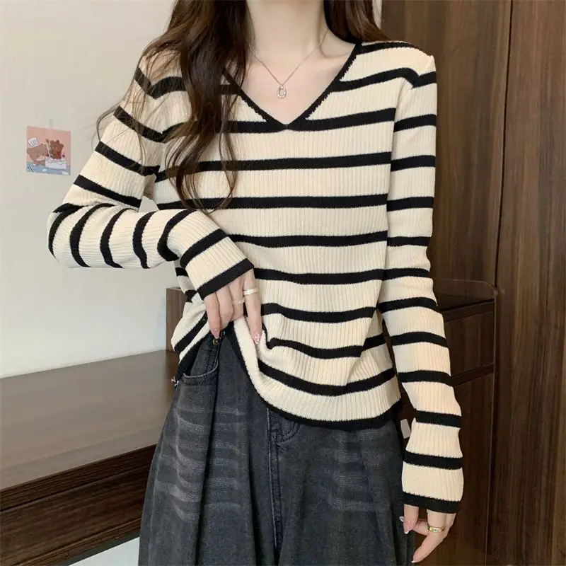 Preppy Style V-neck Striped Long Sleeve Sweater Women\'s Temporary Patchwork Autumn New Fashion Loose Versatile Pullover Knit Top