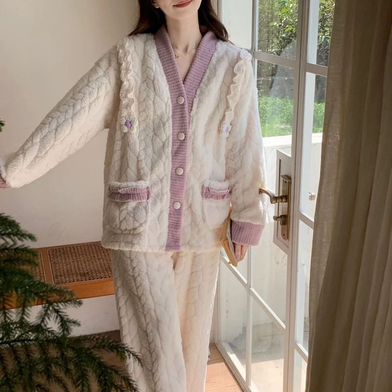 

Зима 2025 года, толстые теплые фланелевые пижамные комплекты с длинными рукавами и v-образным вырезом для женщин, корейские свободные коралловые бархатные пижамы, домашняя одежда