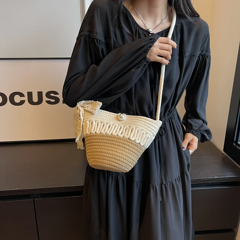 New Hollow Straw Beach Bag Luxury Design Knit Shoulder Crossbody Bag Women Handmade Bohemia Handbag Summer Travel Purse Bag