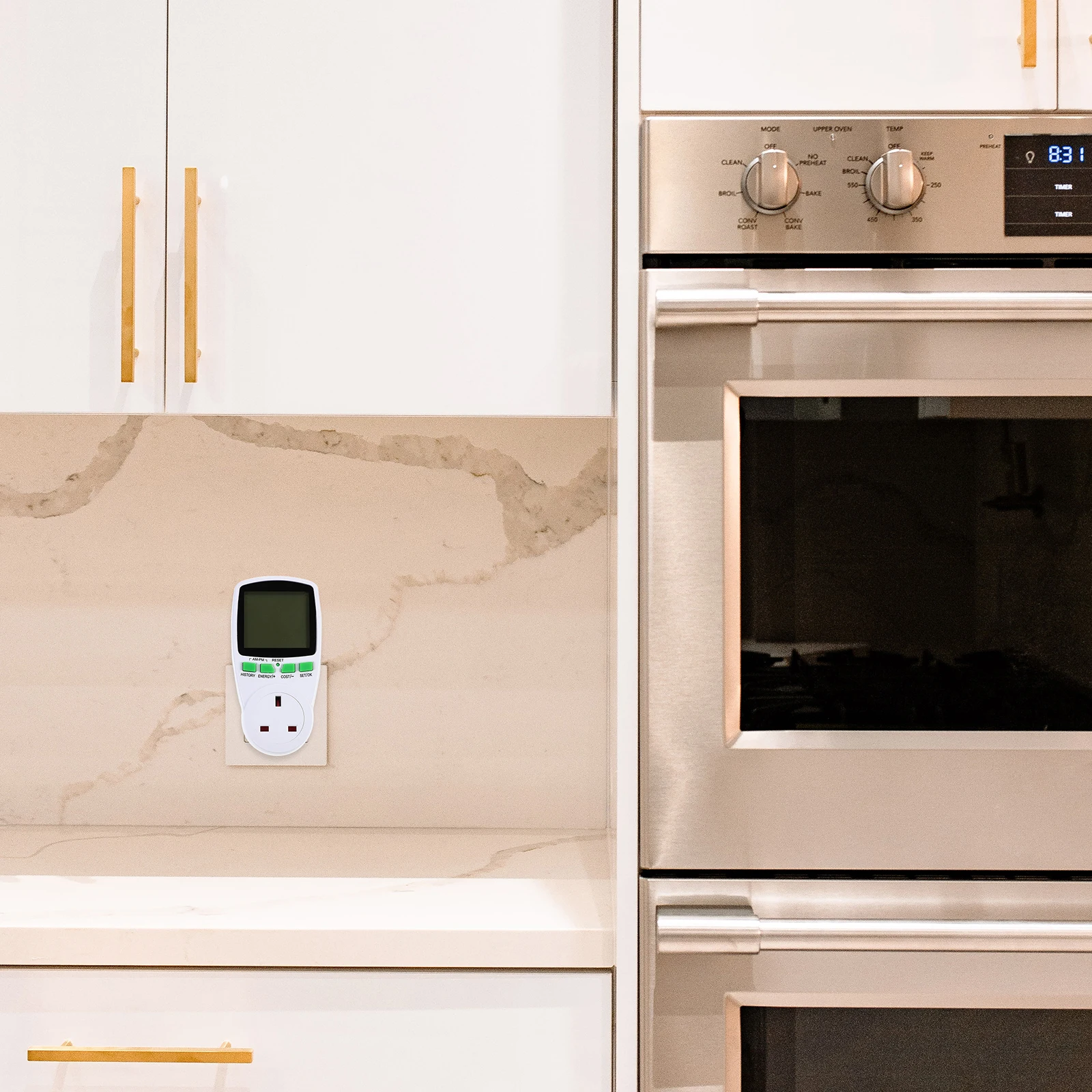 

Adapter with Digital Screen Power Consumption Monitor Plug Uk Energy Meter for Voltage Current Watt Hour Tracking