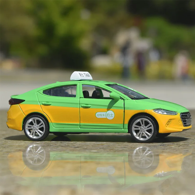 1/43 Hyundai ELANTRA Alloy Taxi Car Model Diecasts Metal Vehicles Car Model Simulation Collection Miniature Scale Kids Toys Gift