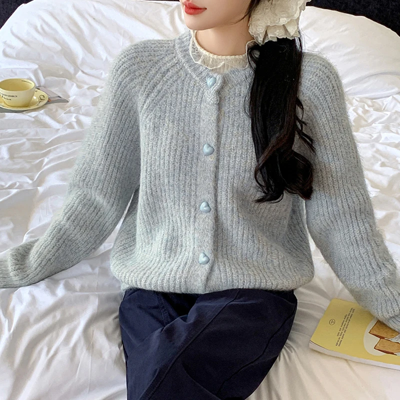 

Осень-зима 2025: толстый вязаный свитер ярких цветов, милый кардиган, рубашка, однобортный женский топ с длинными рукавами