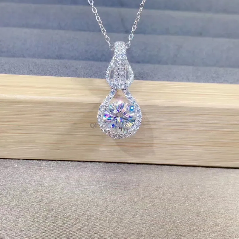 

Buyee 925 Sterling Silver Sweet Pendant Chain Light 1Karat Zircon Necklace Woman Girl Fashion Party Wedding Fine Jewelry Chain