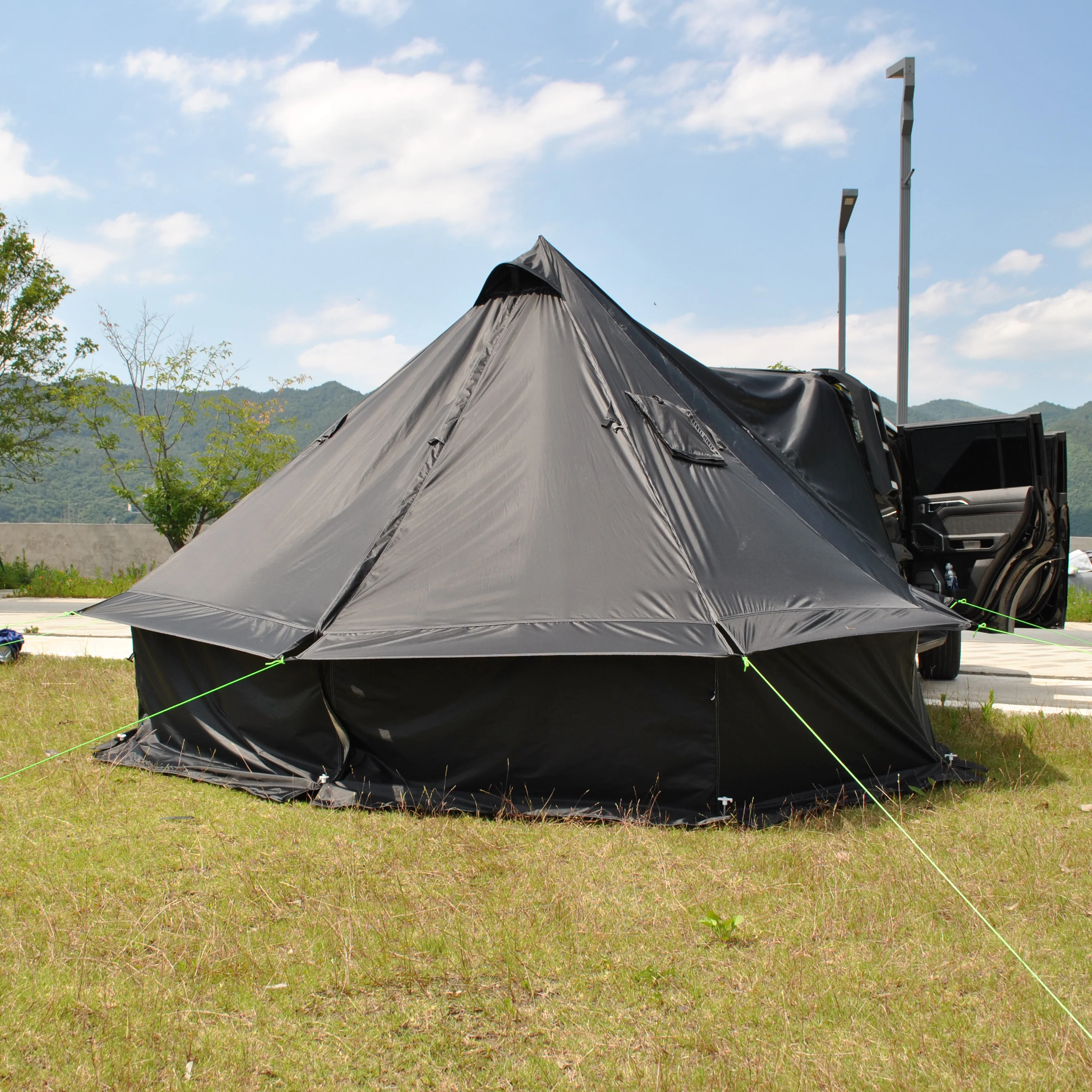 

Waterproof Car Tent,Car Rear Bell Yurt Tent with Stove Jack, Luxury Car Rear Yurt Tent,Car Rear Hatchback Tailgate Tent