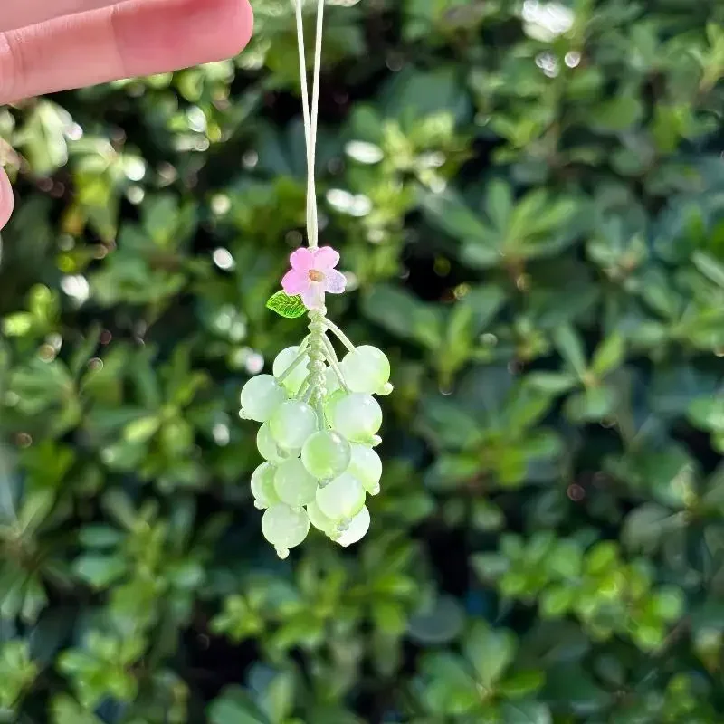 

Exquisite Simulated Grape Pendant Gradient Color Grape Keychain Cute Sweet Beaded Bag Car Ornaments For Women Handbag Decor