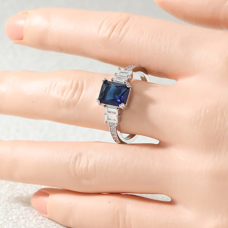 Women's Exquisite Luxury Fashion Ring Inlay Blue White Synthetic Zircon Temperament Ring Daily Commuter Party Banquet Jewelry