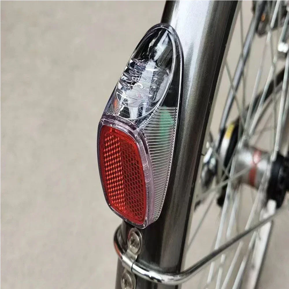 Bicycle Taillight Solar Energy Cycling Rear Light Road Mountain Bike Solar Energy Tail Light Night Cycling Safety Red Lamp